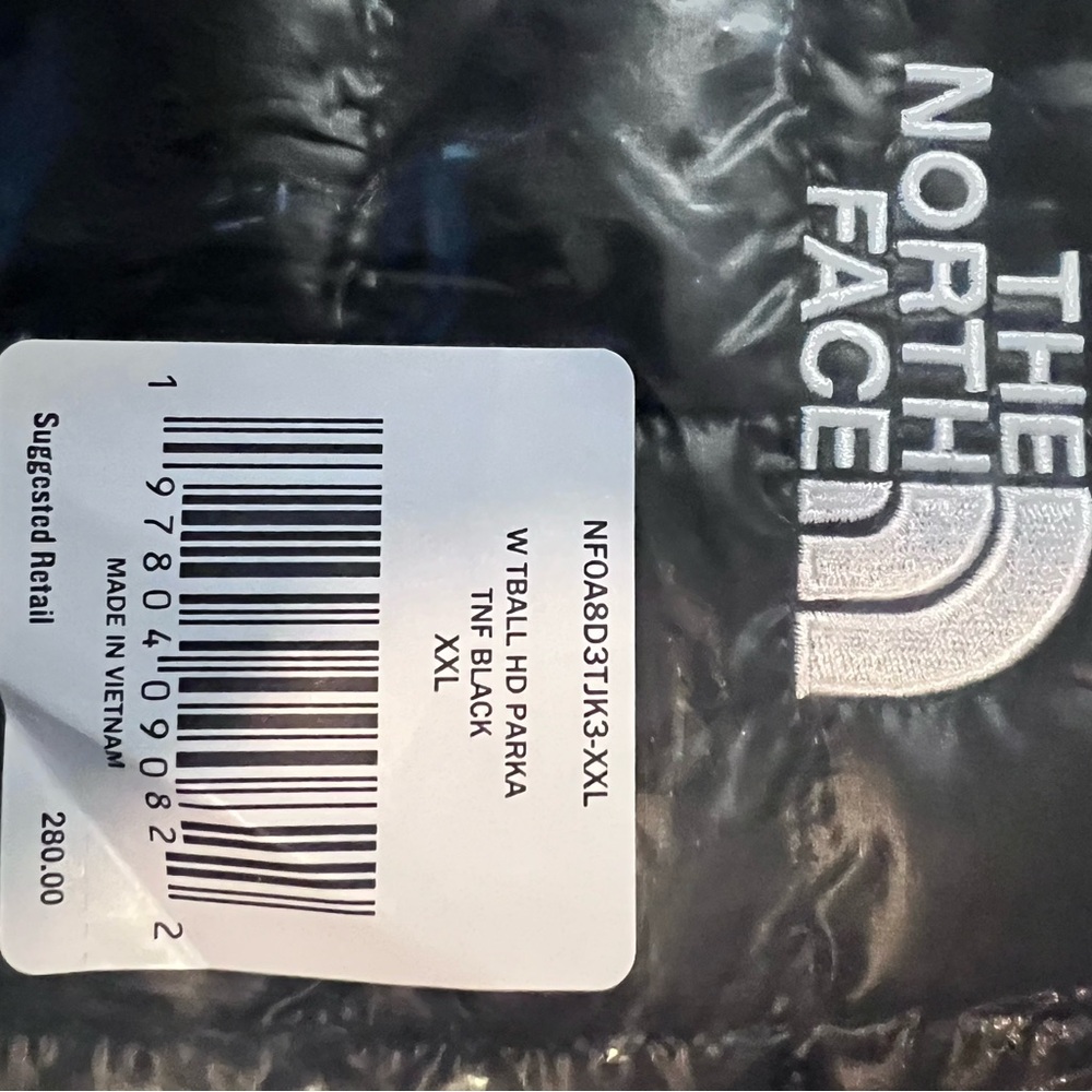 The North Face Black Puffer Jacket - Picture 14 of 14